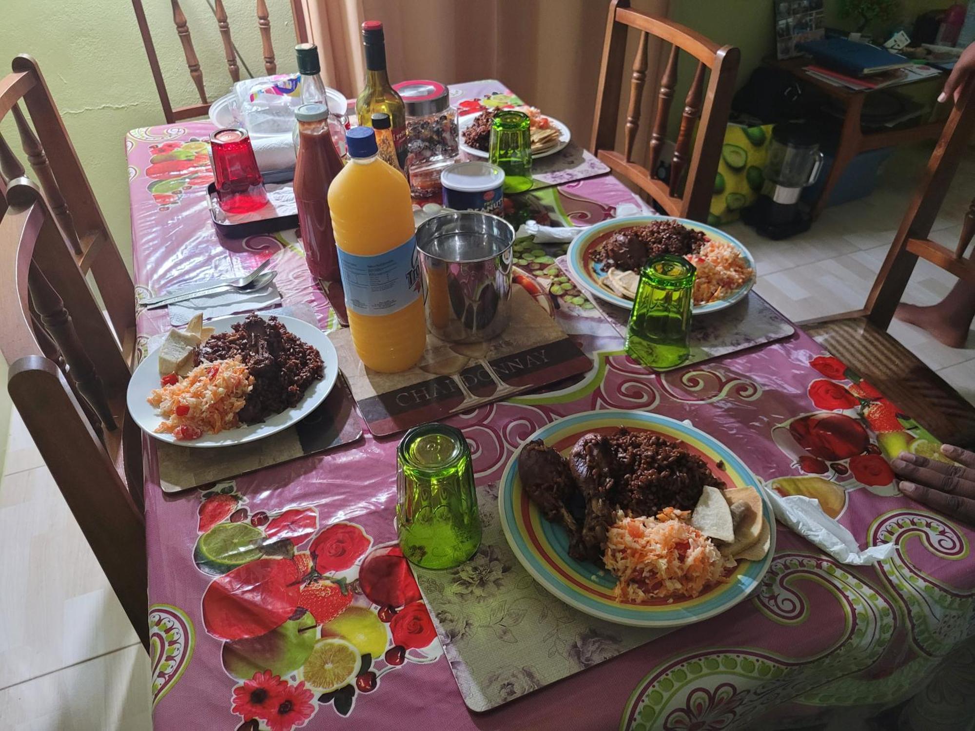 Tim'S & Mag'S Home Stay Roseau Eksteriør bilde